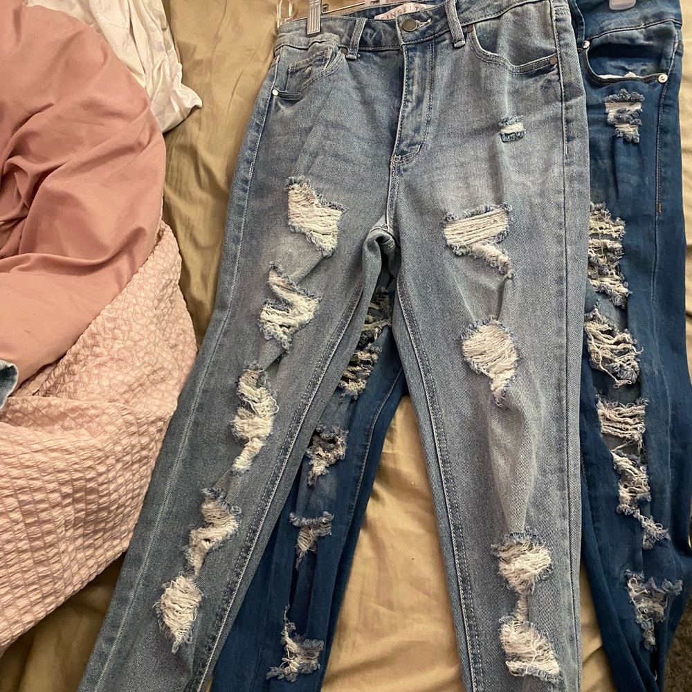 2 for 20 ripped Jeans